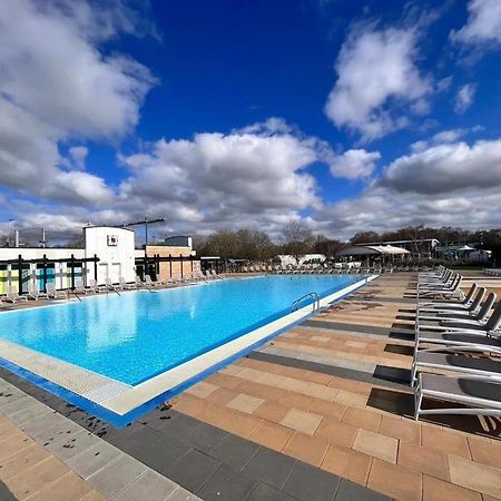 Hotel Luamar Holidays- Tattershall Lakes - Lancaster Crescent Esterno foto